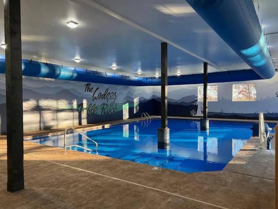 The Lake Fish-Amazing Views-Sleeps 24-Indoor-Outdoor Pools 布蘭森 外观 照片