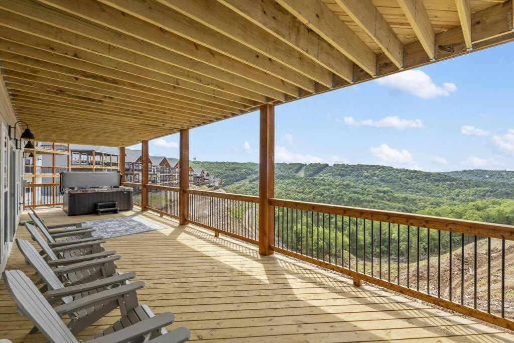 The Lake Fish-Amazing Views-Sleeps 24-Indoor-Outdoor Pools 布蘭森 外观 照片